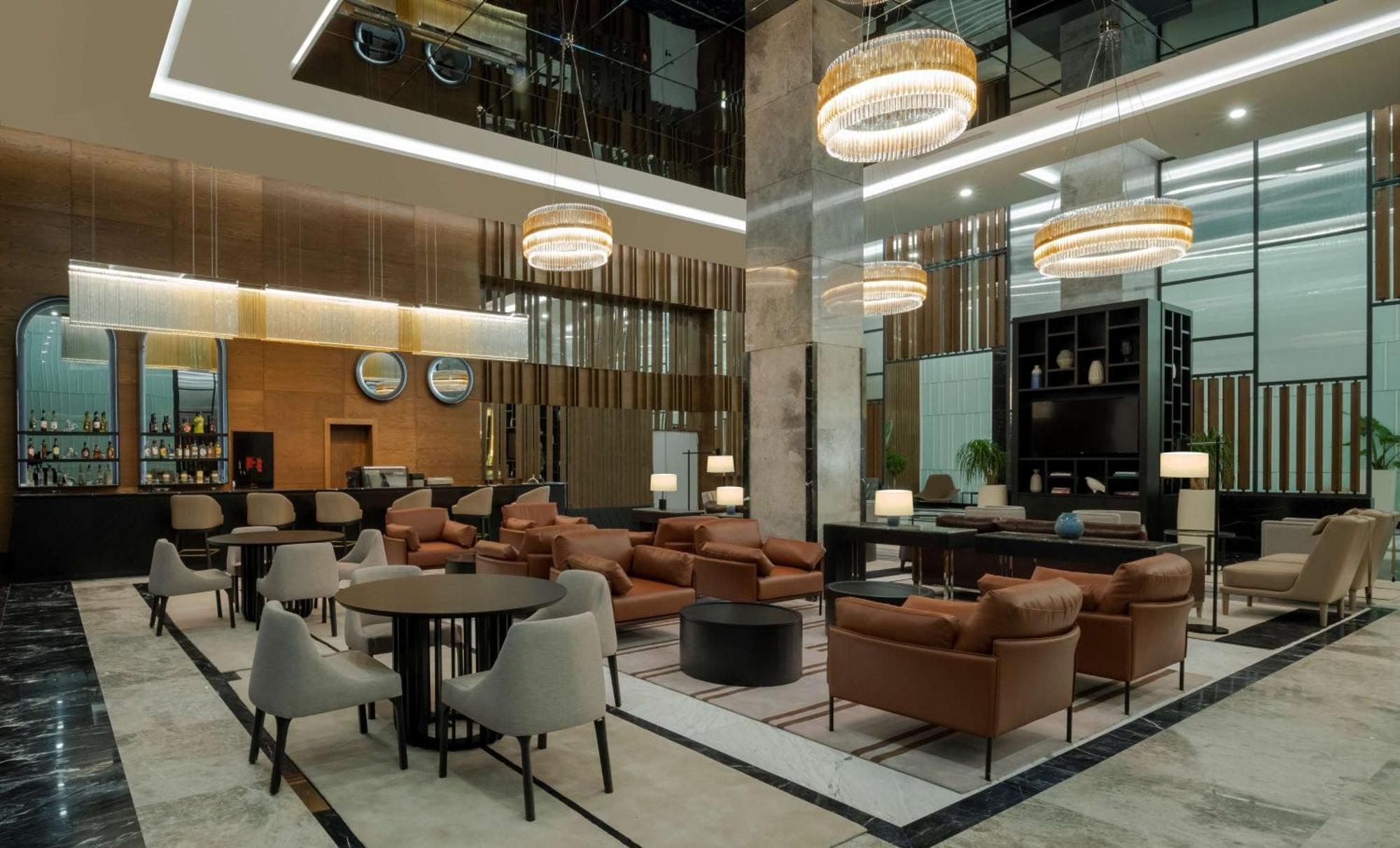 Отель Doubletree By Hilton Маниса Экстерьер фото